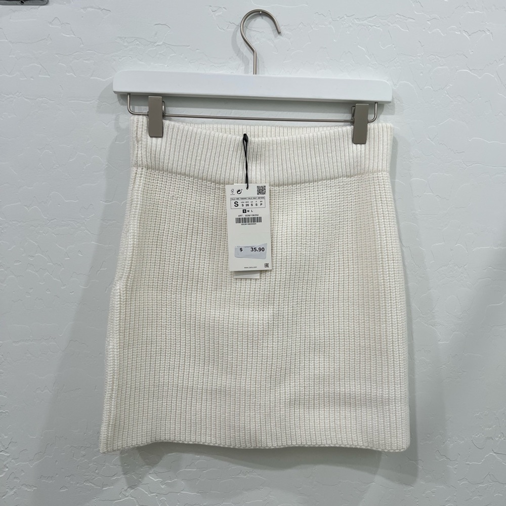 NWT Zara knit skirt